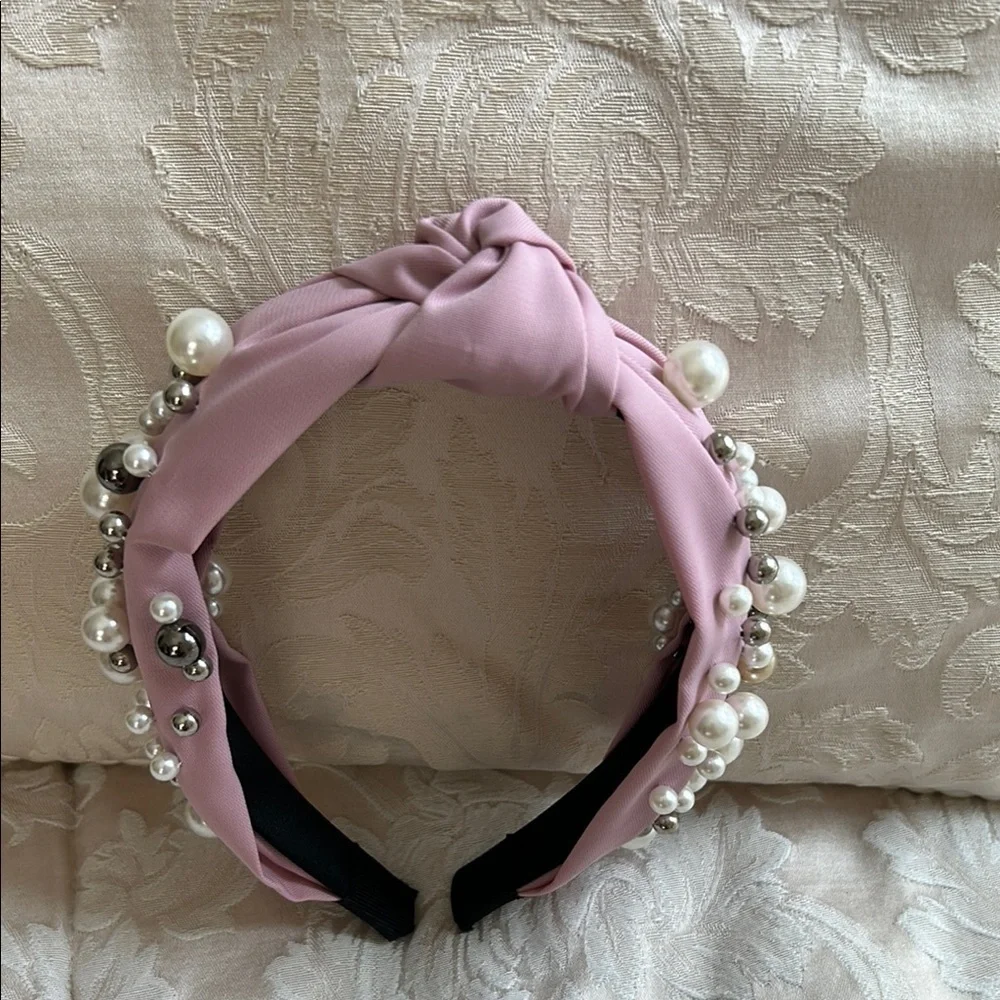 Elegant Pink Pearl-Embellished Headband‎